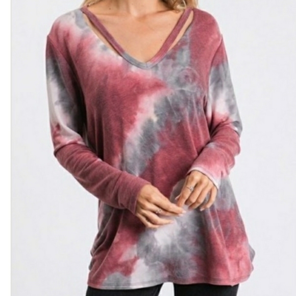 Tie Dye V-Neck Top - Picture 2 of 5